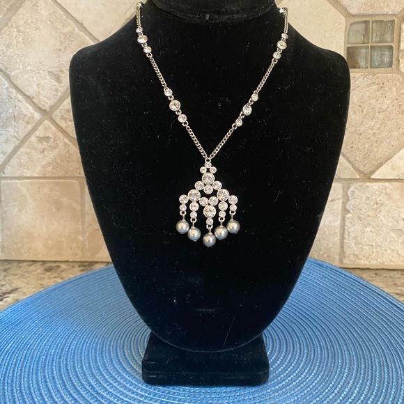 GIVENCHY PEARL AND RHINESTONE Vintage NECKLACE - Picture 3 of 11